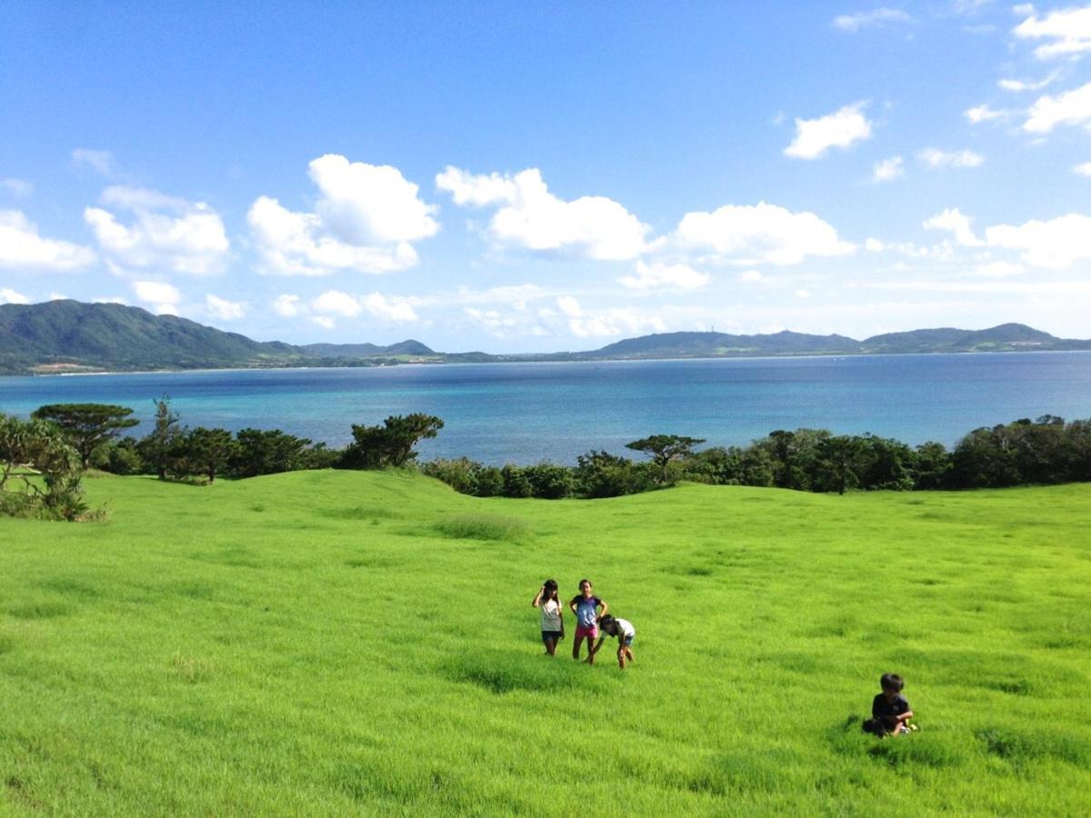 Guesthouse Ho Aloha Ishigaki  Rum bild